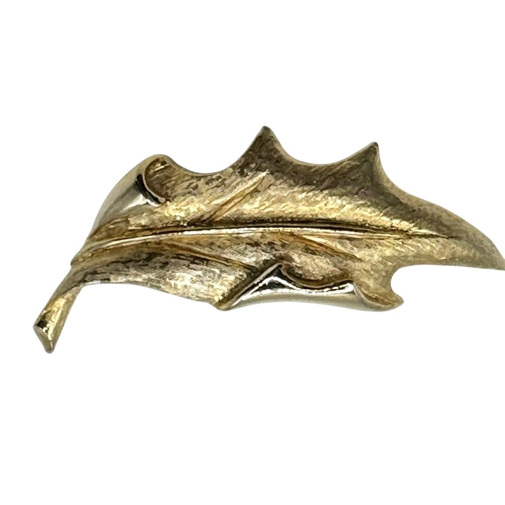 Hattie Carnegie Brooch Gold Tone Leave Abstract Signed